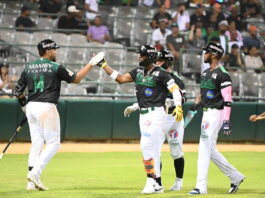 Rodolfo Castro comanda victoria de las Estrellas sobre los Toros