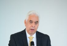 UNICARIBE presenta nuevo Rector 2025–2027 y reafirma su compromiso con la innovación educativa En la gráfica, el nuevo rector de UNICARIBE, presentado en el acto solemne, doctor Ricardo A. Ramírez Mendoza.