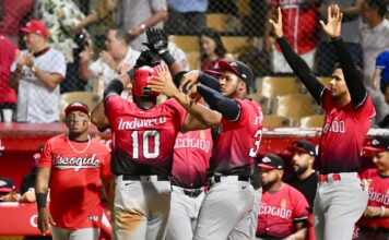 ¡Rally de 8! Escogido remonta y vence al Licey