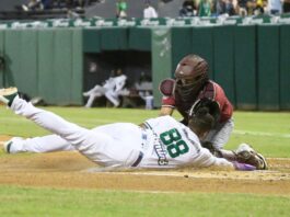 Tercera al hilo: Estrellas superan a los Gigantes