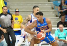 Mauricio Báez toma la delantera ante San Lázaro en inicio de Semifinal B