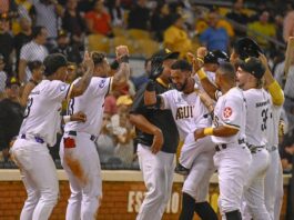 ¡Fiesta de palos! Águilas vuelan alto y vencen a los Toros