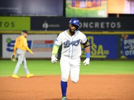 Rojas Jr. saca la bola en paliza del Licey sobre las Águilas