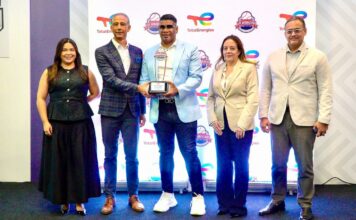 Félix José recibe reconocimiento en premiación “Los Dominicanos Primero”