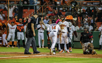Toros doblegan a Escogido con ofensiva de 12 imparables