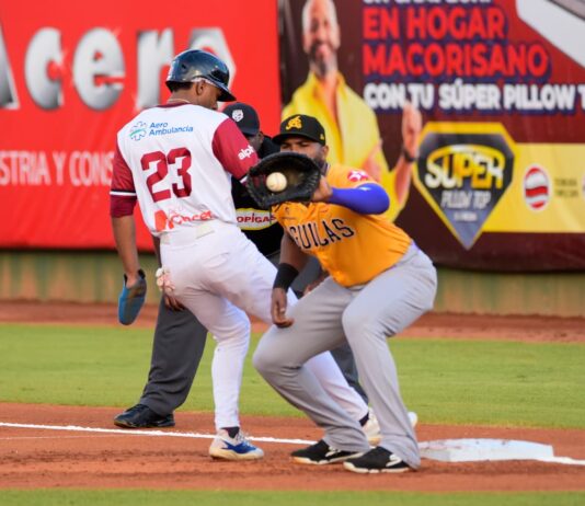 Águilas remontan y vencen a Gigantes en el Round Robin