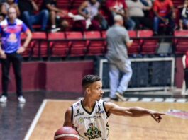 San Vicente empata serie con triunfo liderado por Adris De León