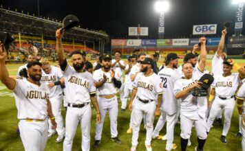 Águilas sellan su pase al Round Robin tras blanquear al Escogido