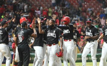 Leones superan a los Toros y mandan en el Round Robin