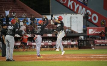 Escogido remonta y vence a los Gigantes