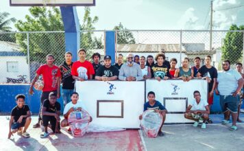 INEFI entrega aros y tableros en Los Jardines