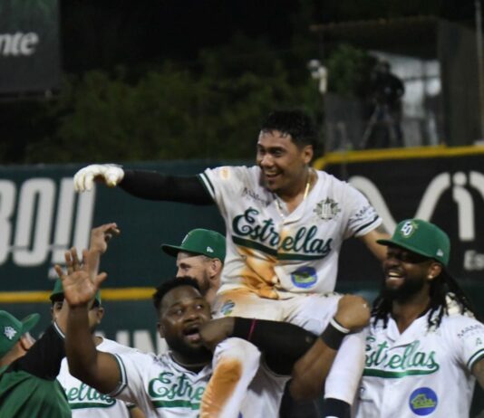 Ismael Munguía lidera barrida de Estrellas sobre Licey