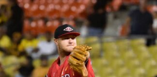 Lakins lidera blanqueada del Escogido ante las Águilas