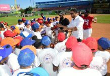 FEDOM y MLB finalizan en la capital programa de clínicas infantiles