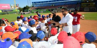 FEDOM y MLB finalizan en la capital programa de clínicas infantiles