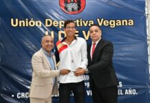Enmanuel Muñoz Veras brilla en la premiación Atleta del Año de UDEVE