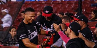 Leones dominan a Gigantes y conservan cima del Round Robin