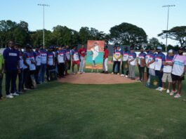 Puerto Plata rinde tributo a figuras del béisbol en clínica infantil
