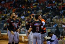 Toros vapulean a las Águilas y extienden racha en el Round Robin