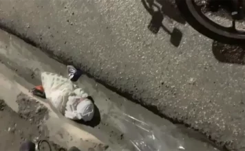 Rescatan recién nacida tras ser encontrada abandonada en un contén en San Juan de la Maguana