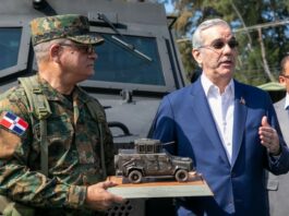 Luis Abinader entrega equipos militares y vehículos blindados para fortalecer la seguridad nacional