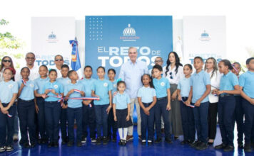 Luis Abinader inaugura techados deportes en Villa Los Almágigos