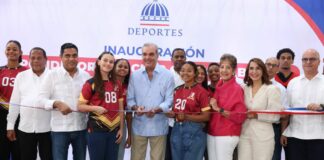 Gobierno entrega dos polideportivos en Puerto Plata