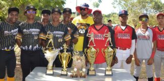 Leones de Chaca reciben delegación de Bedford Little League