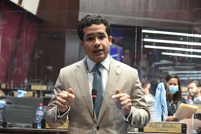 Omar-Fernandez-1600x1066