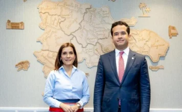 Omar Fernandez recibe en su despacho la visita de la Embajadora de EE.UU. en el país