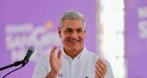 Gonzalo Castillo se inscribe como aspirante presidencial del PLD