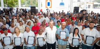 Luis Abinader entrega 442 títulos de propiedad en el proyecto Hato Nuevo II