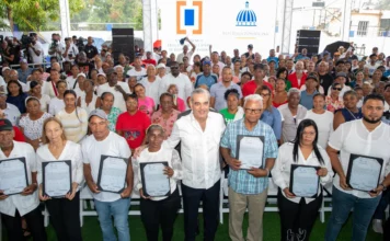 Luis Abinader entrega 442 títulos de propiedad en el proyecto Hato Nuevo II