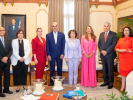 Luis Abinader recibe visita de la presidenta de las Islas Baleares