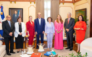 Luis Abinader recibe visita de la presidenta de las Islas Baleares