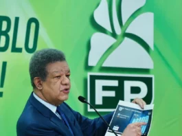 Leonel Fernández tilda de “excusas” las explicaciones de Abinader ante crisis del petróleo