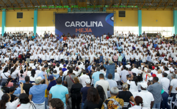 Carolina Mejía reafirma fortaleza con masivo acto de apoyo mientras rinde cuentas como secretaria general