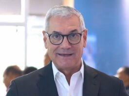 Gonzalo recibe nueva licencia de conducir y valora sus avances tecnológicos