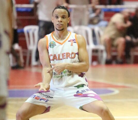 Calero domina a Los Mina y gana el grupo A