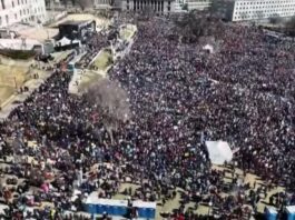 Miles de protestas se multiplican en todo EEUU contra el autoritarismo de Trump y su guerra en Irán