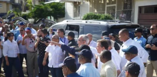 Luis Abinader ordena entregar compensaciones a los afectados por inundaciones en Gaspar Hernández