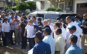 Luis Abinader ordena entregar compensaciones a los afectados por inundaciones en Gaspar Hernández