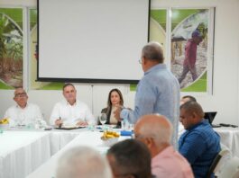 Ministro de Agricultura analiza impacto de la mecanización con productores de la Línea Noroeste