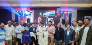 Comisionado de Grandes Ligas destaca apoyo Abinader beisbol