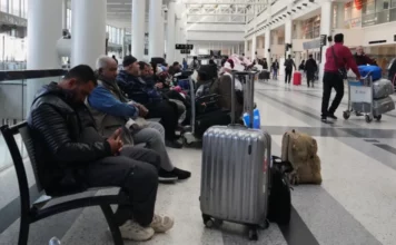 Cientos de pasajeros varados en Bali debido a la guerra en Oriente Medio