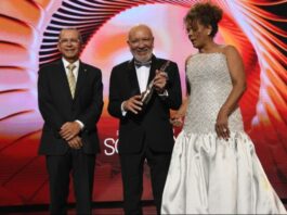 Jochy Santos recibe el Gran Soberano 2026