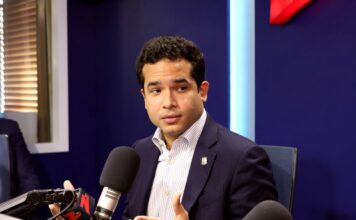 Omar Fernández reintroduce el proyecto de ley para eliminar el pago de anticipos por mipymes y otros 10 proyectos