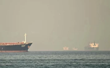 EE.UU. afirma que ha impedido el paso de diez buques desde o hacia Irán con el bloqueo en Ormuz