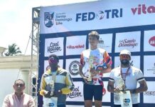 David Ballesta triunfa en Triatlón Costa del Faro