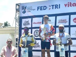 David Ballesta triunfa en Triatlón Costa del Faro